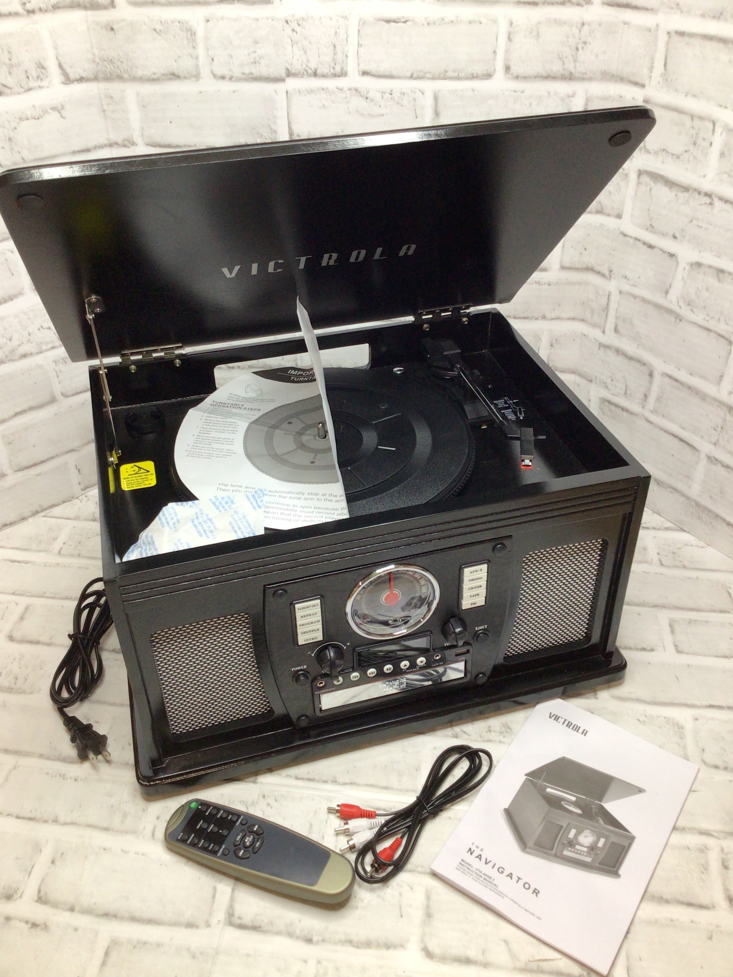 Victrola Navigator VTA-600B 8-in-1 Classic Bluetooth Record Player *USED* (8109594837230)